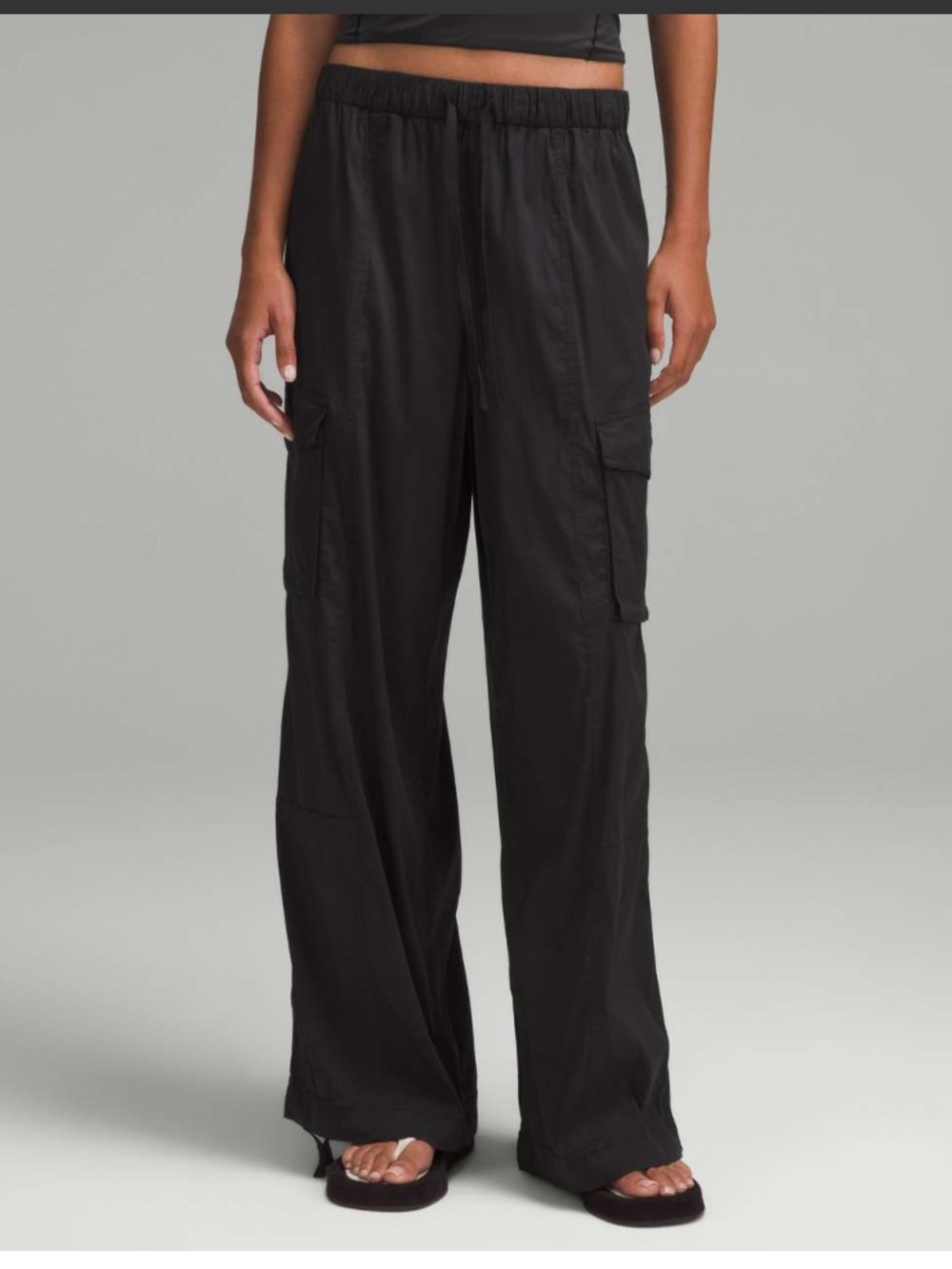 Lululemon Lightweight Adjustable Mid-Rise Cargo Pant Black Size Small
